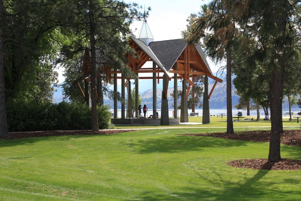 Sunny Beach Motel Penticton Exterior foto