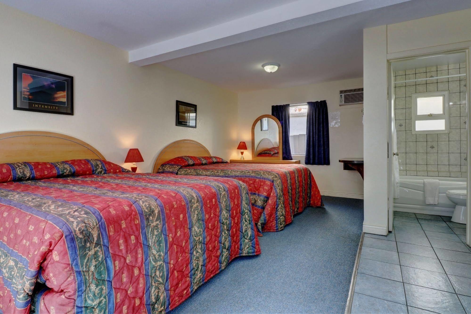 Sunny Beach Motel Penticton Exterior foto