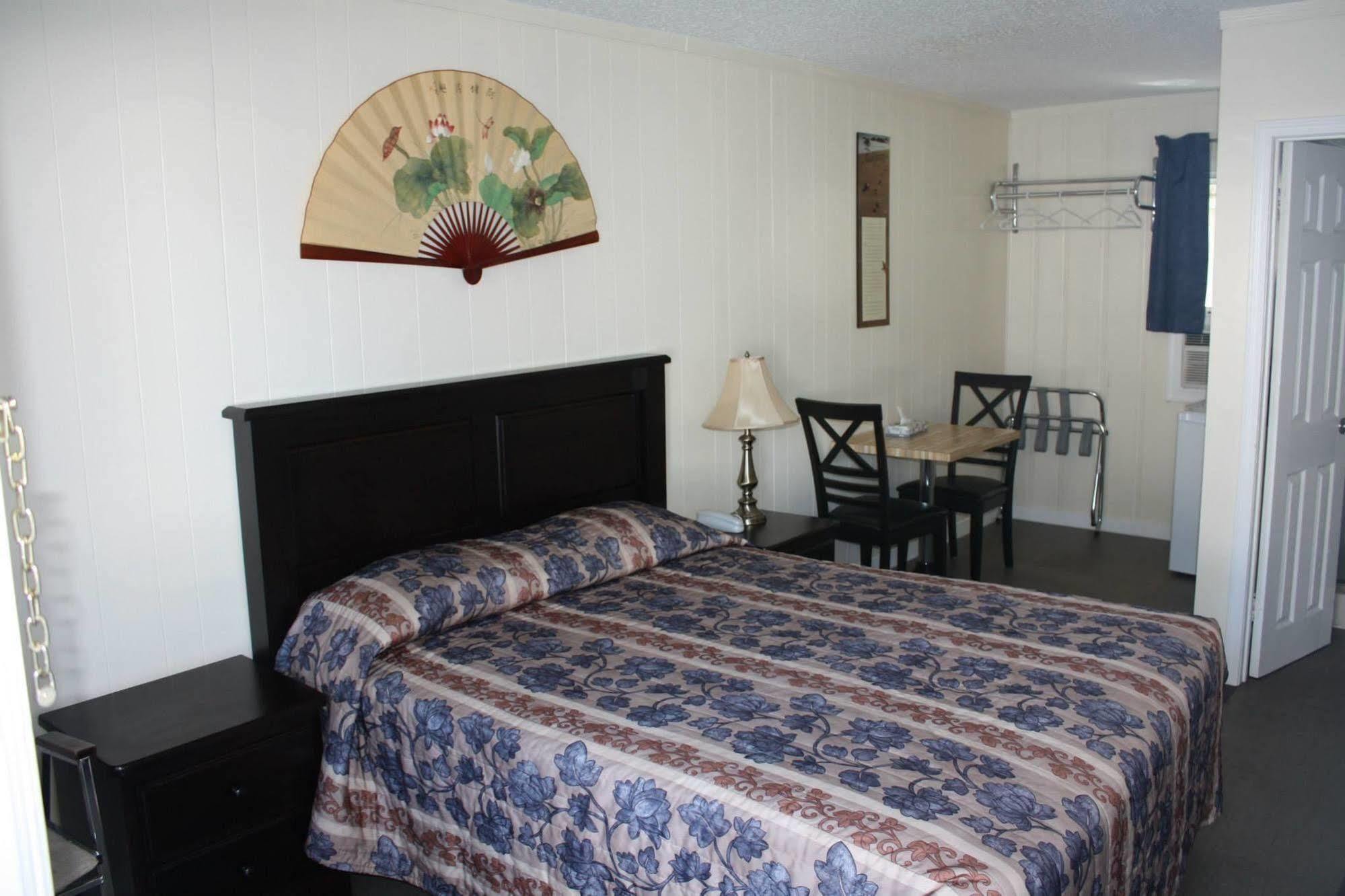 Sunny Beach Motel Penticton Exterior foto