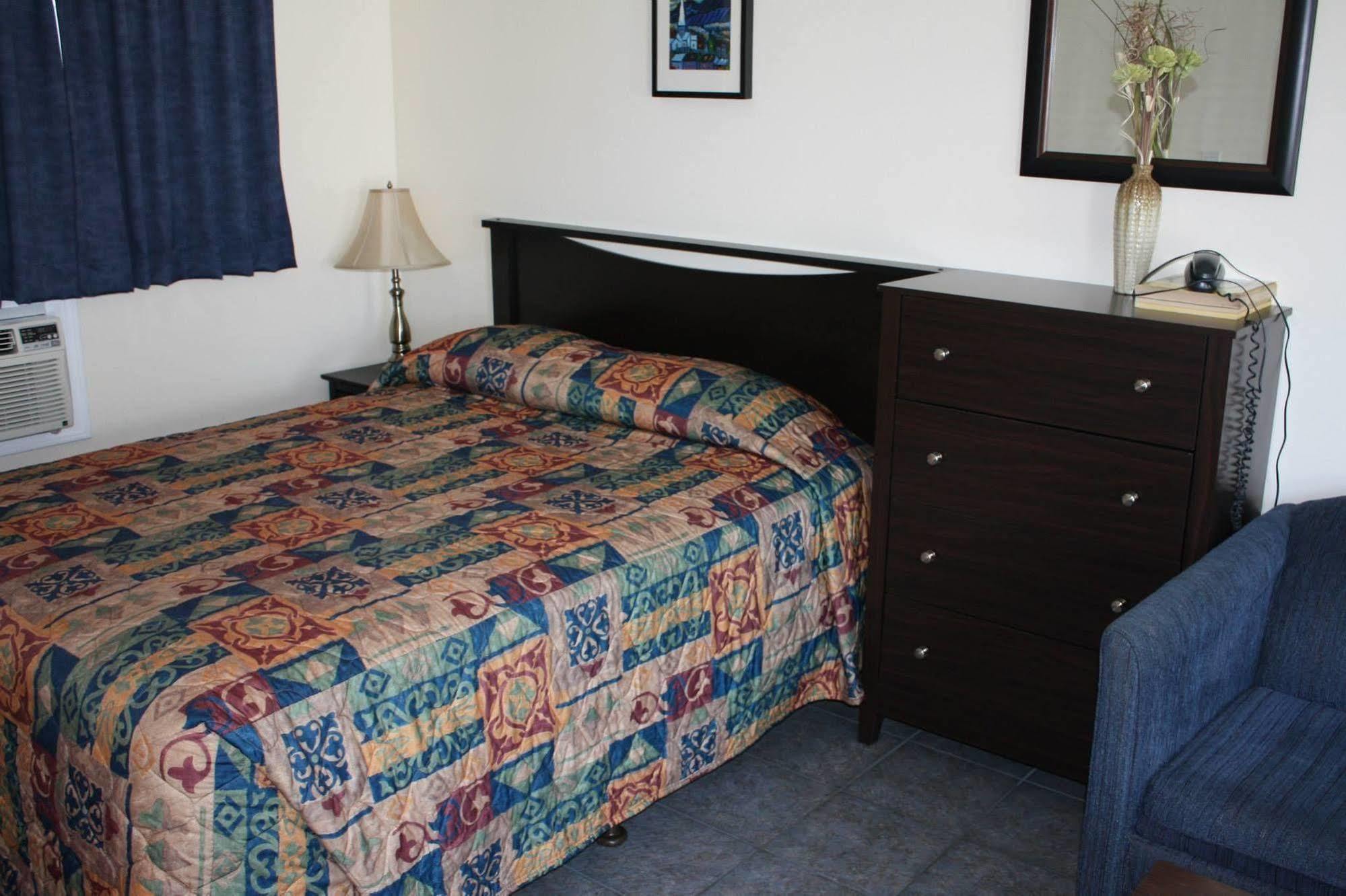 Sunny Beach Motel Penticton Exterior foto